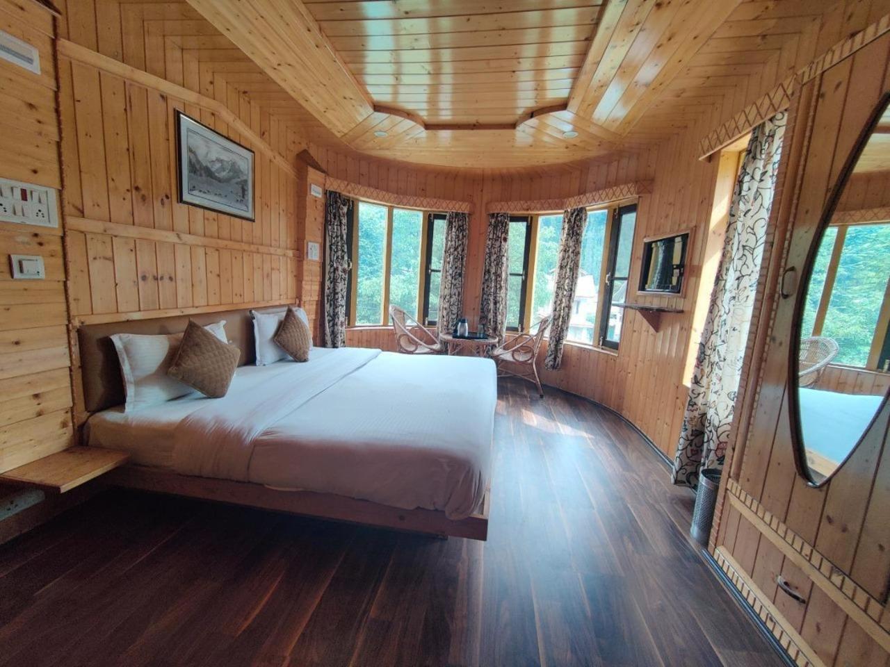 Hotel Bombay Palace à Pahalgām Extérieur photo